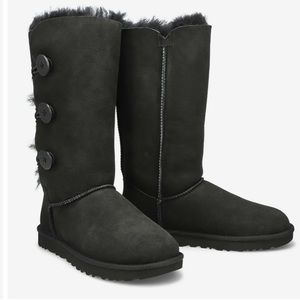 UGG Bailey Button Triplet II